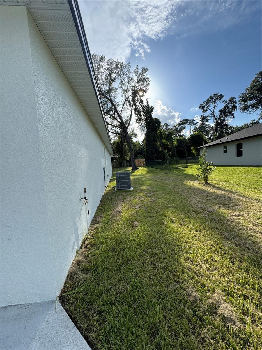 Image 13 of 31 For 1581 Montgomery Street