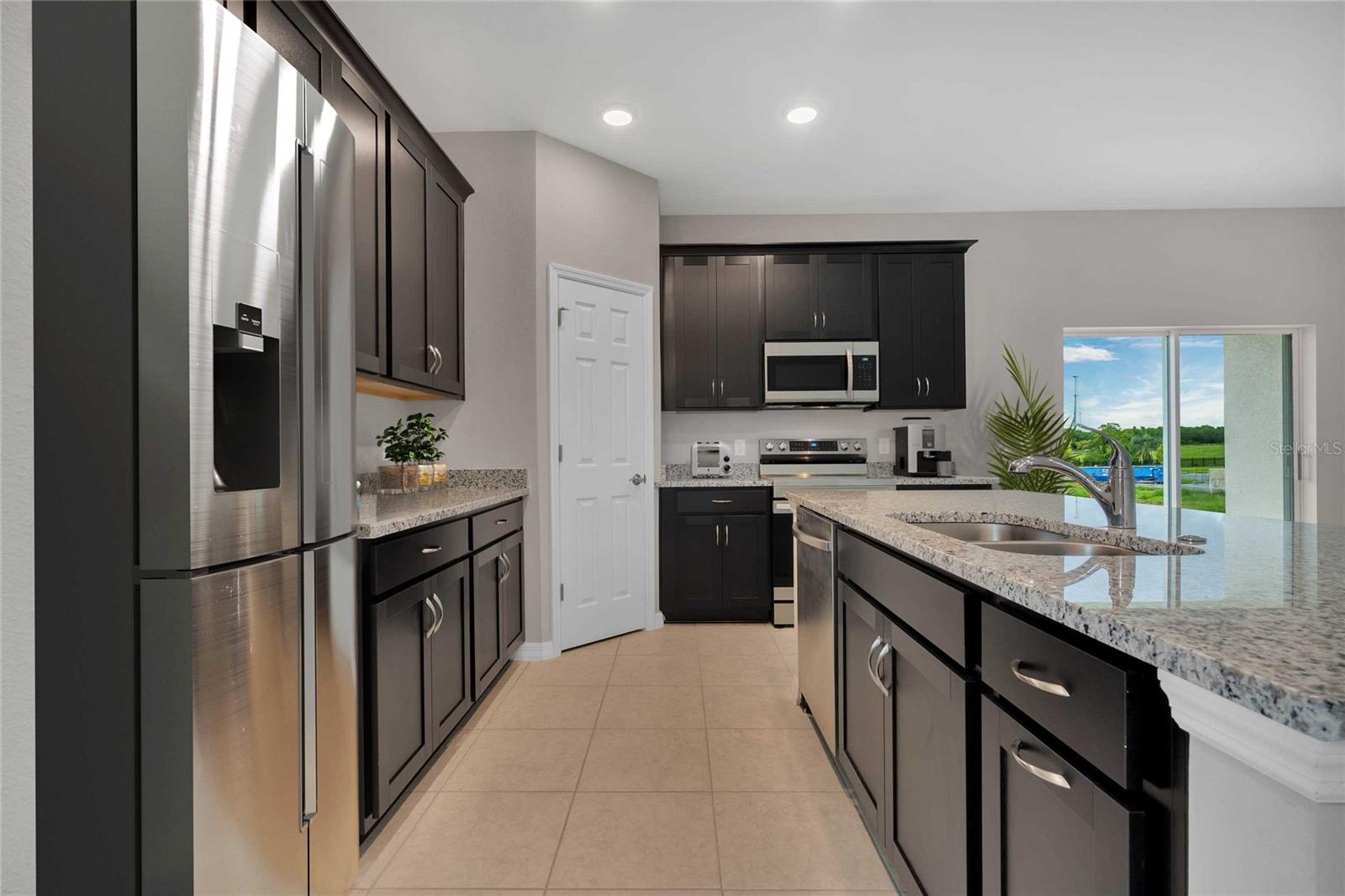 Image 5 of 28 For 433 Shoreview Sands Avenue