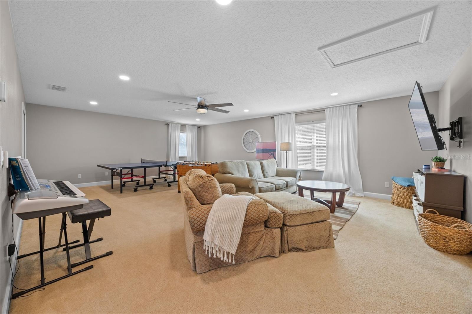 Image 41 of 68 For 1433 Cranston Street