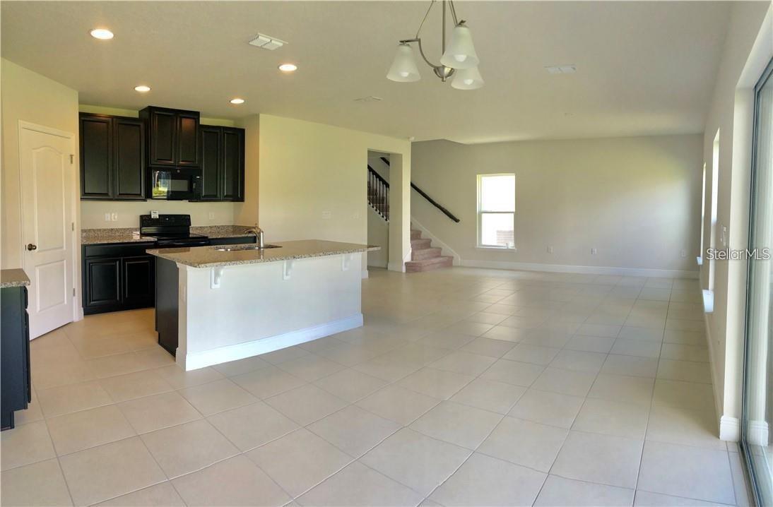 Image 3 of 7 For 4420 Silver Creek Street