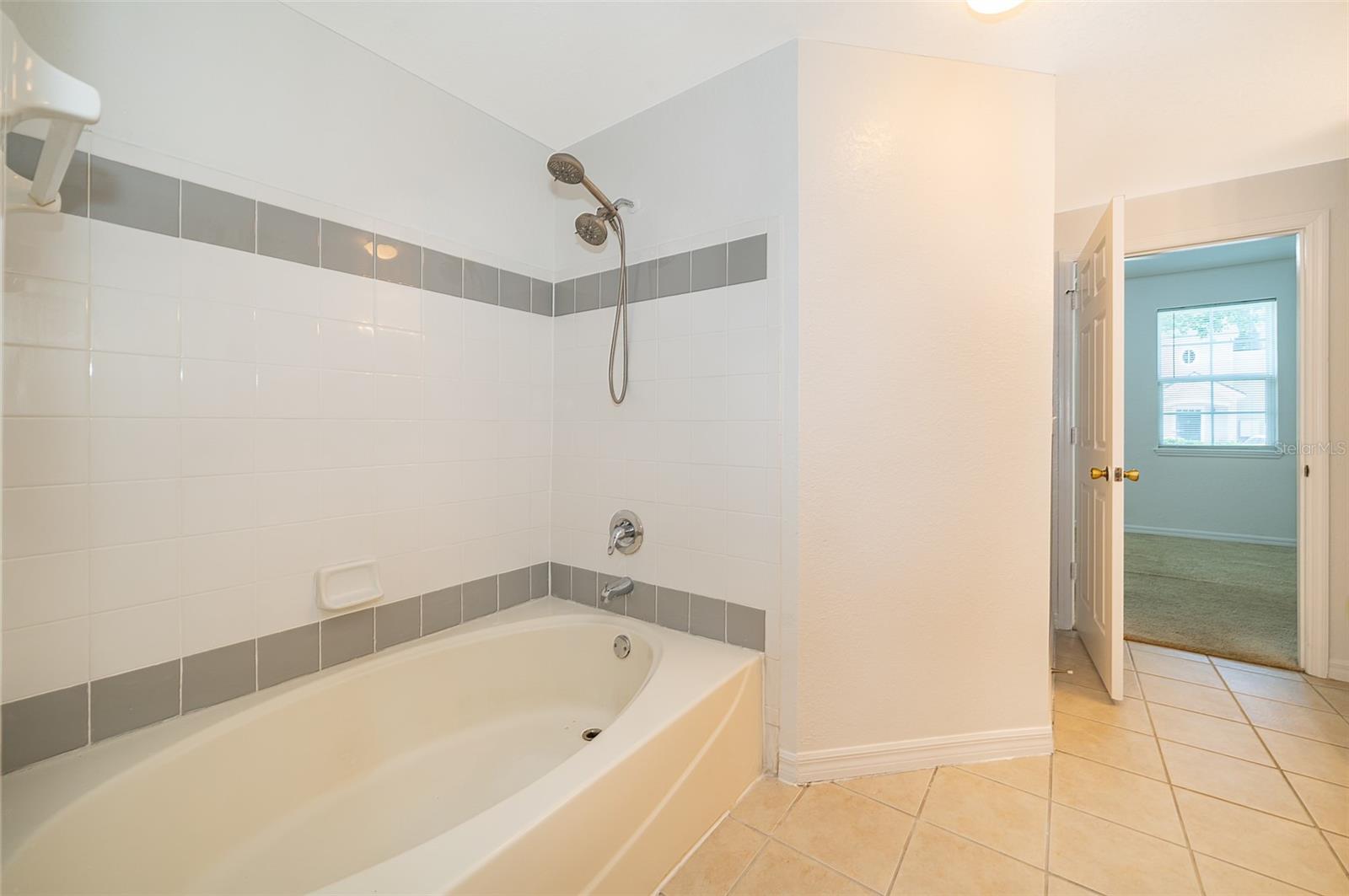 Image 16 of 22 For 6663 Queens Borough Avenue 101