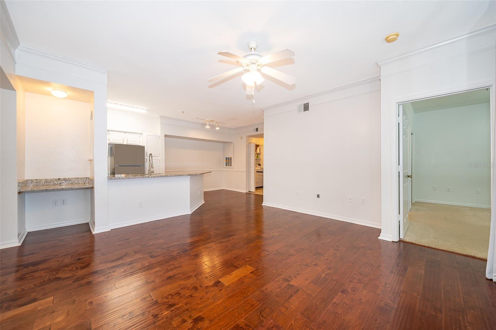 Image 5 of 22 For 6663 Queens Borough Avenue 101