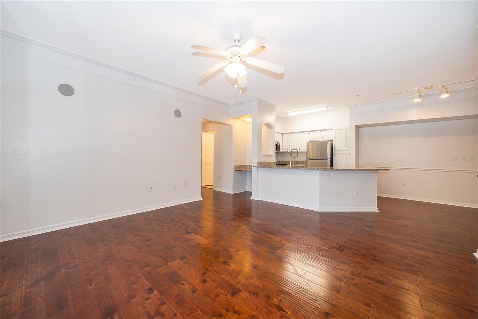 Image 8 of 22 For 6663 Queens Borough Avenue 101