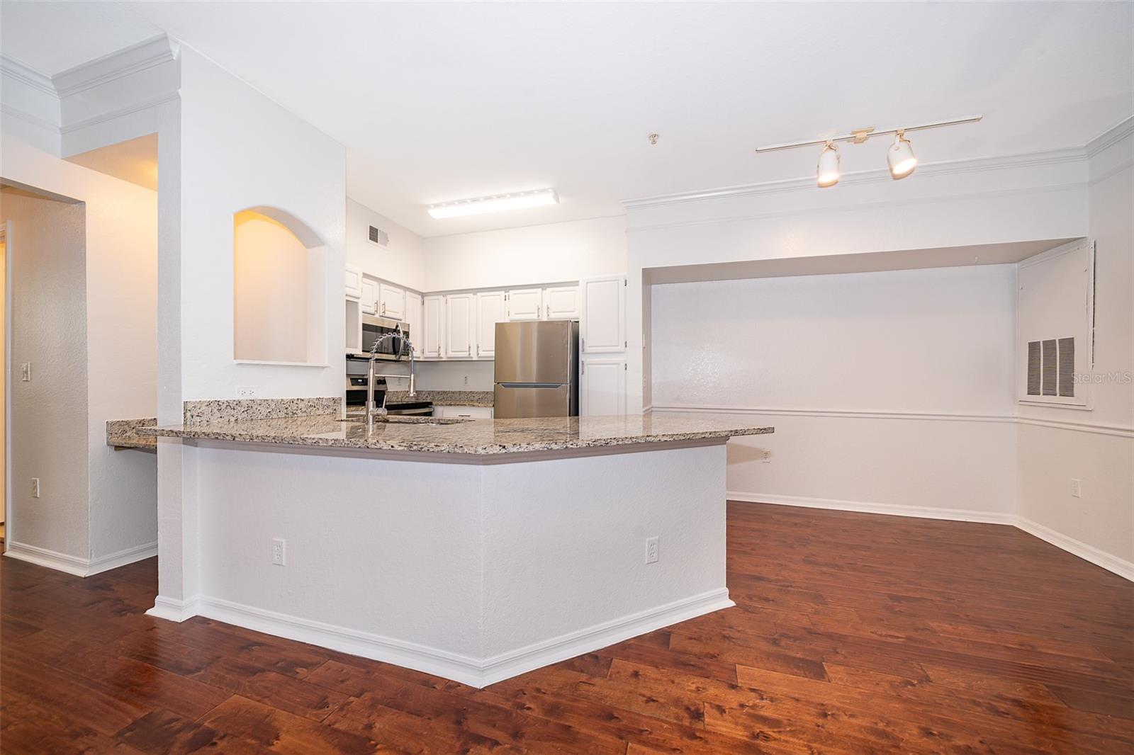 Image 9 of 22 For 6663 Queens Borough Avenue 101