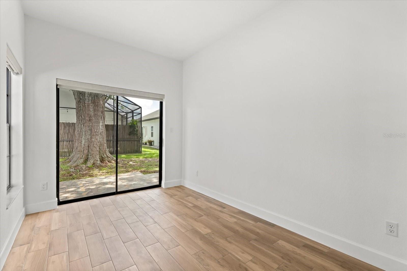 Image 13 of 29 For 5850 Plumtree Court