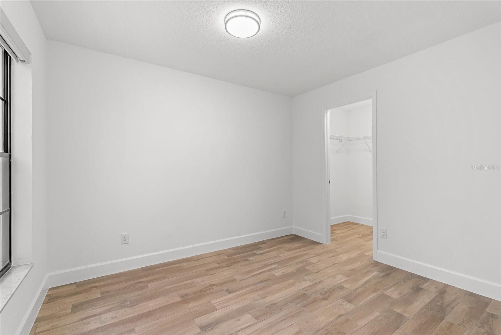 Image 17 of 29 For 5850 Plumtree Court