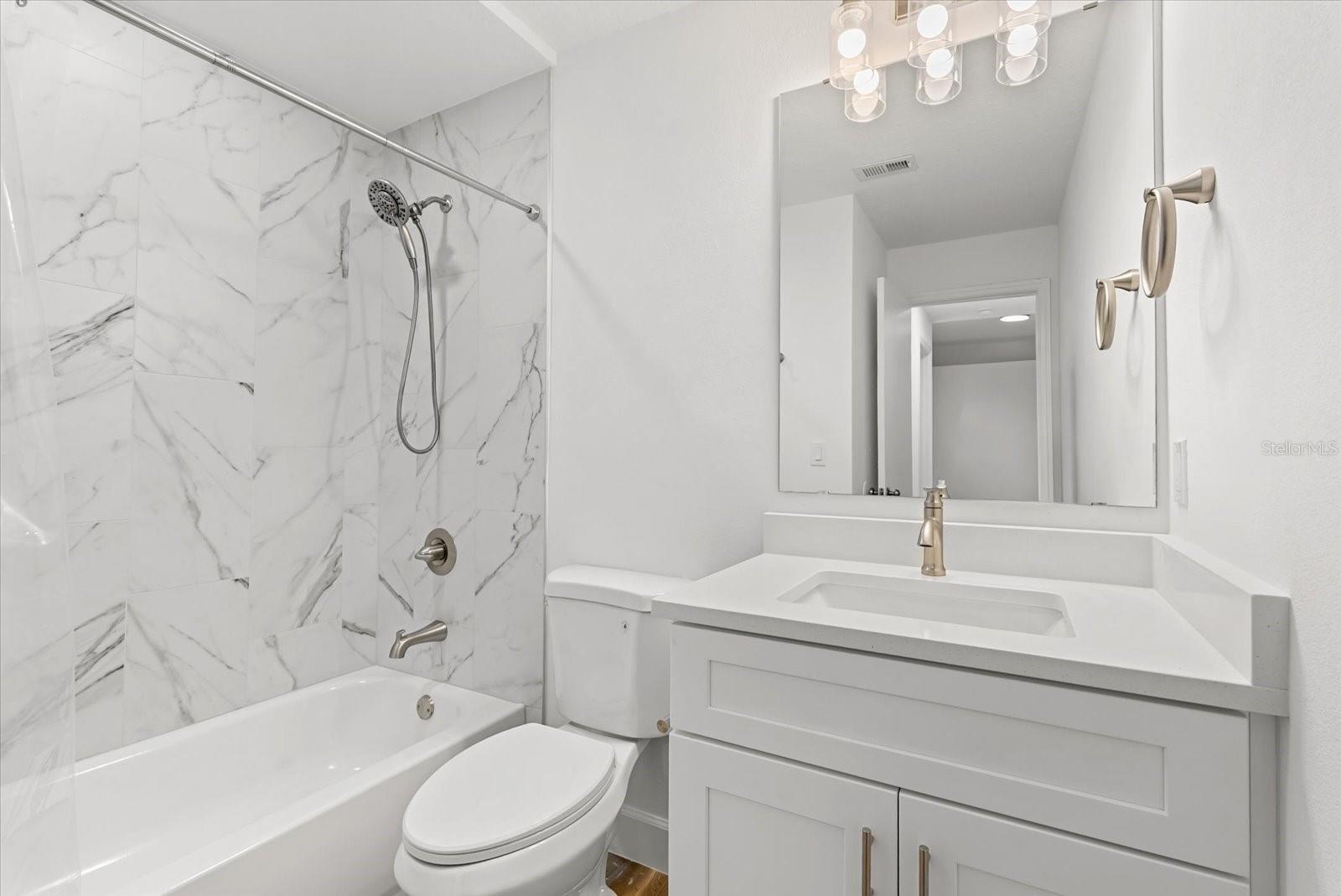 Image 19 of 29 For 5850 Plumtree Court