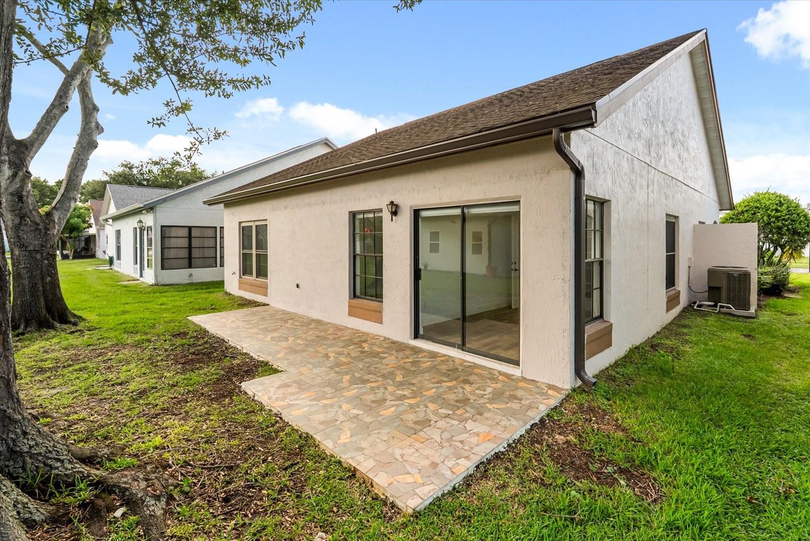 Image 25 of 29 For 5850 Plumtree Court