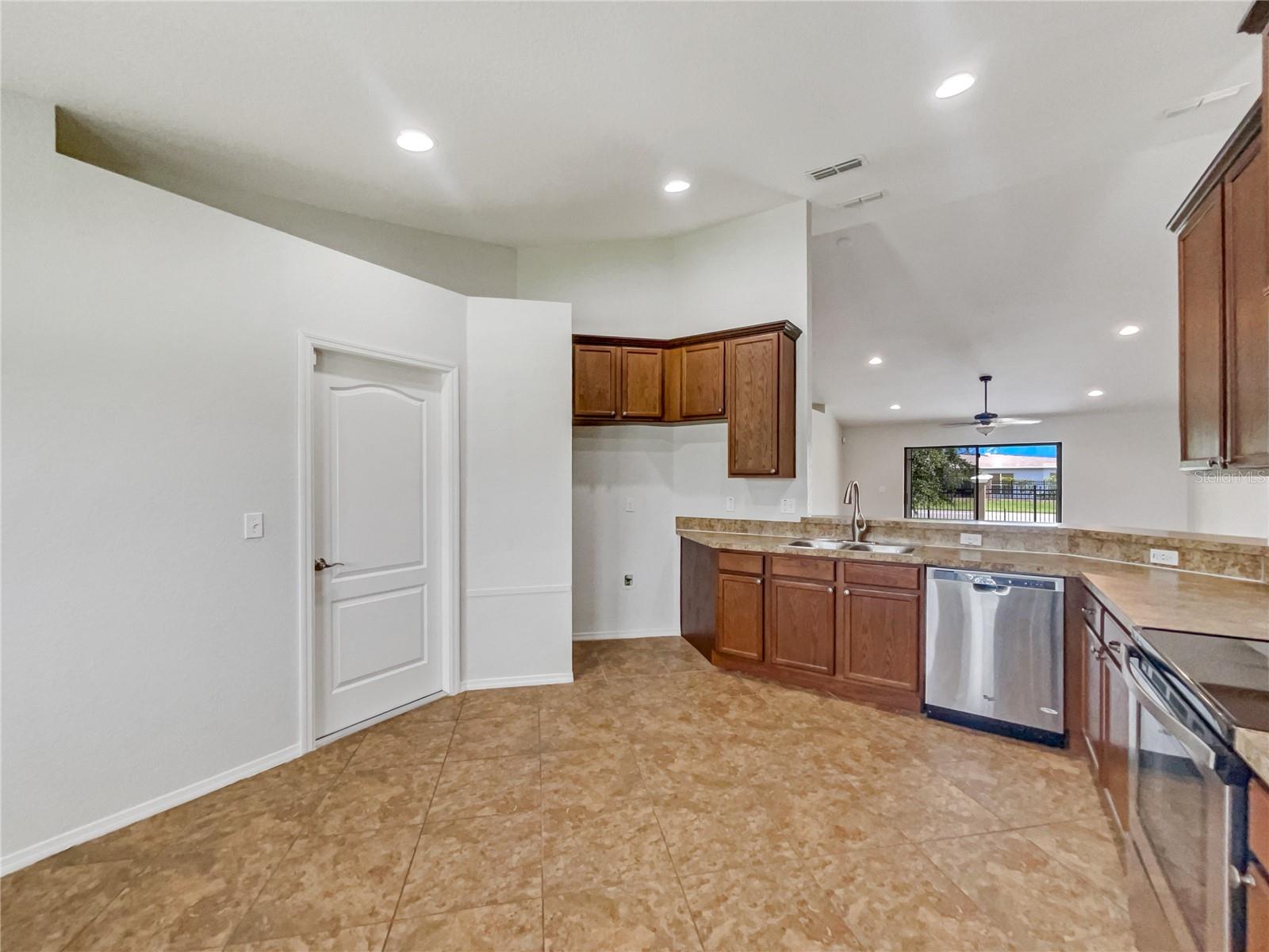 Image 6 of 25 For 1219 Coda Court