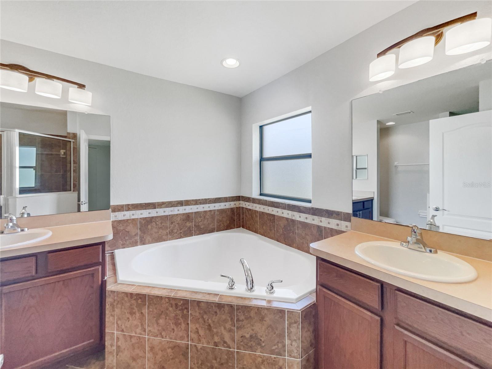 Image 7 of 25 For 1219 Coda Court