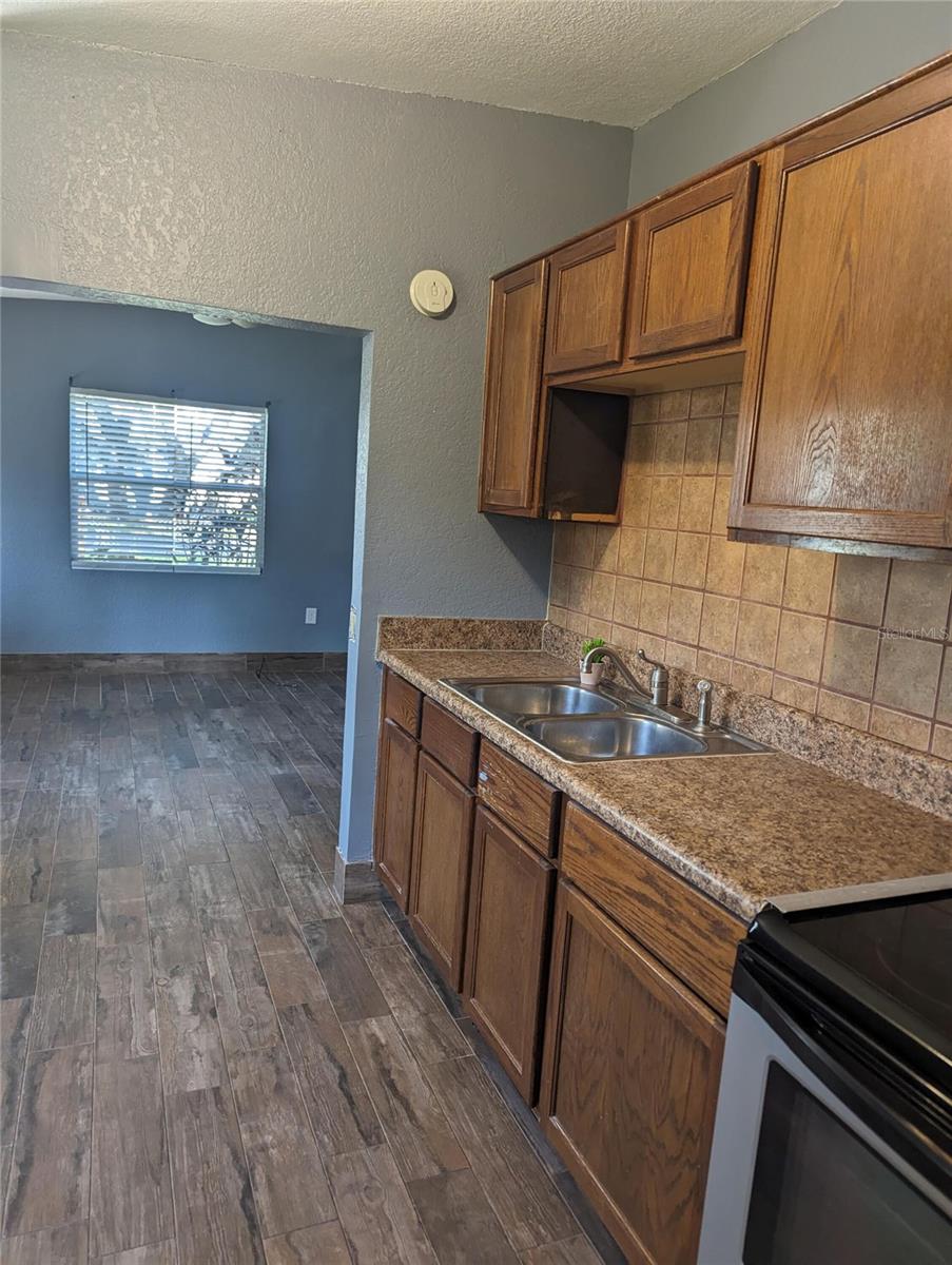 Image 6 of 36 For 1014 Geraldine Street