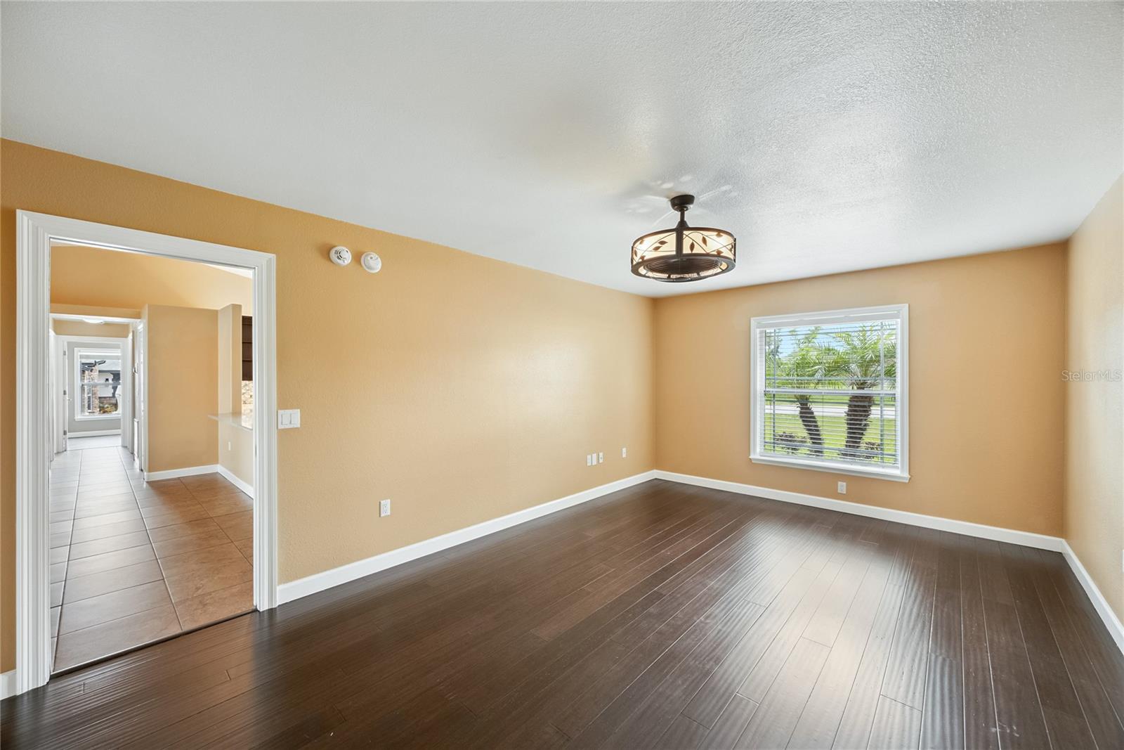 Image 10 of 26 For 159 Larchmont Drive