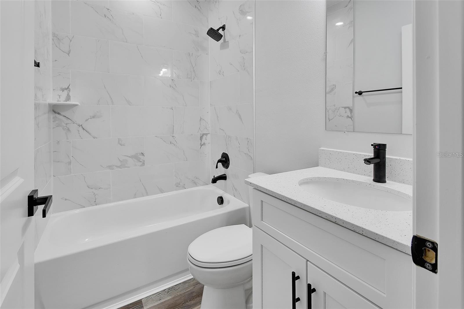 Image 10 of 23 For 1581 Montgomery Street