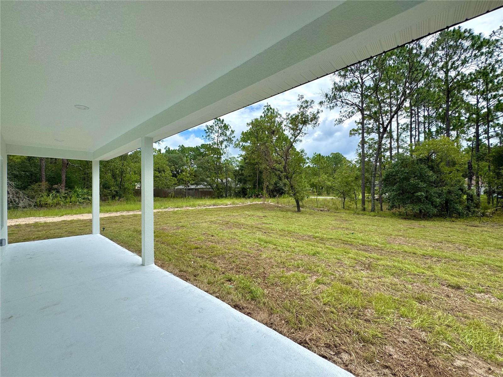 Listing photo id 10 for 7711 Ring Drive