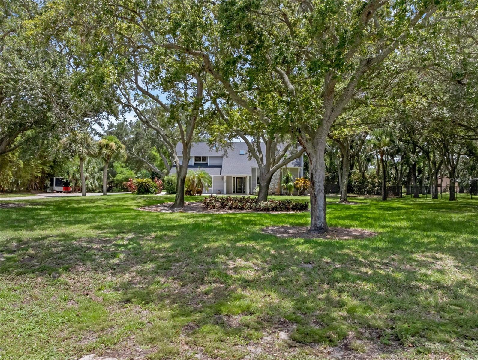 Image 8 of 59 For 145 Crispin Street