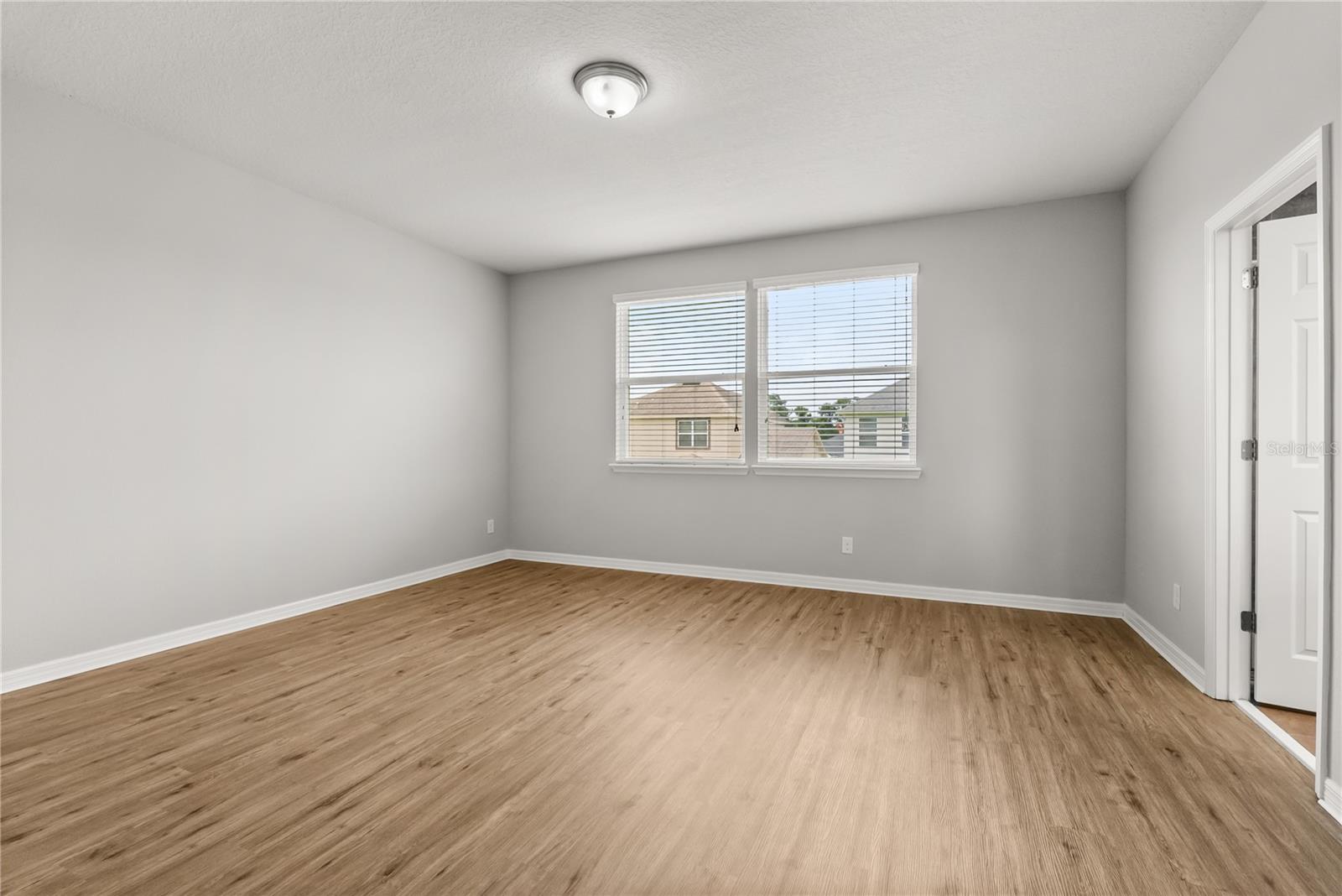 Image 19 of 46 For 5107 Longmeadow Park Street