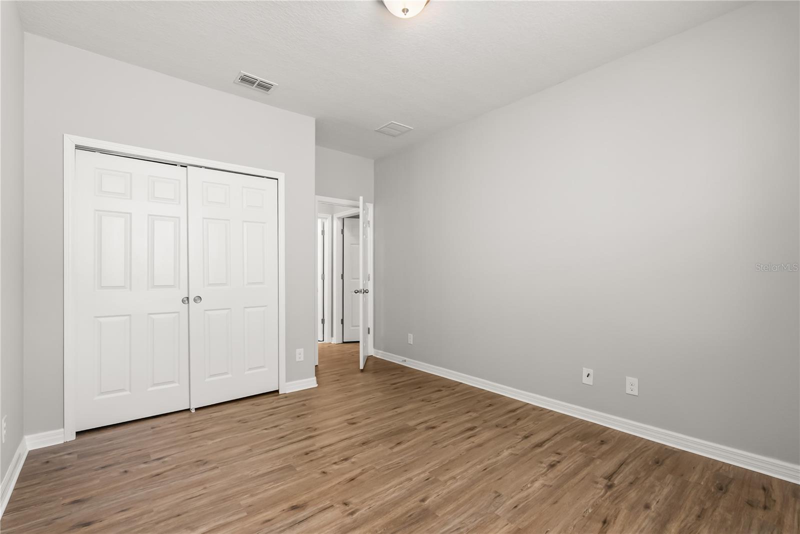 Image 22 of 46 For 5107 Longmeadow Park Street