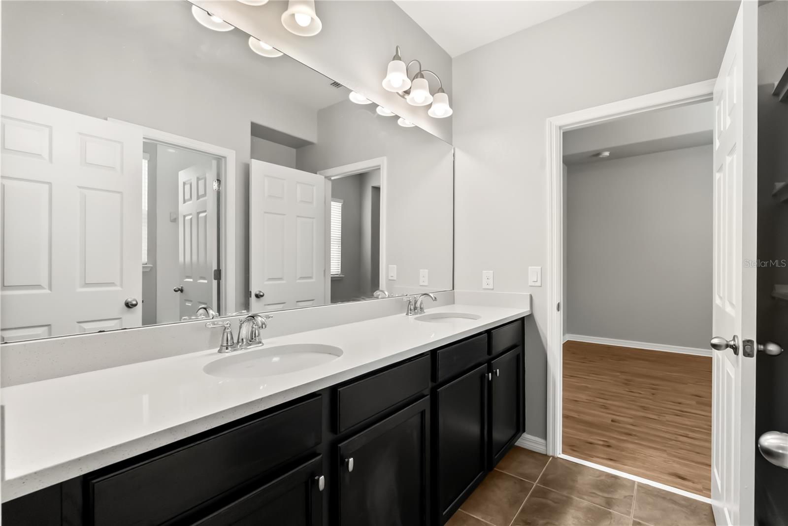 Image 25 of 46 For 5107 Longmeadow Park Street