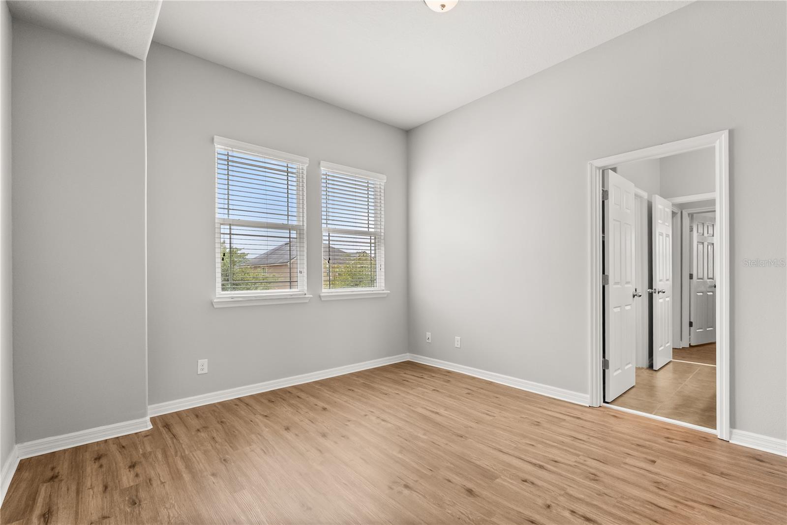 Image 28 of 46 For 5107 Longmeadow Park Street