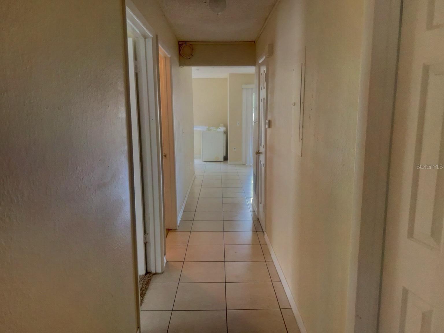 Image 12 of 17 For 4027 Versailles Drive 4027f