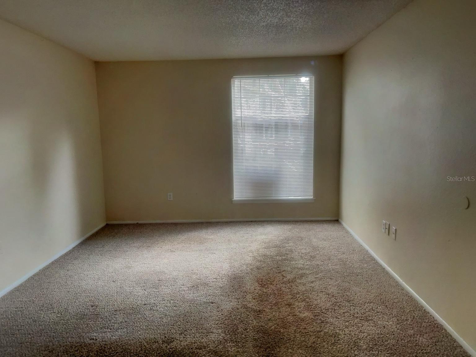 Image 9 of 17 For 4027 Versailles Drive 4027f