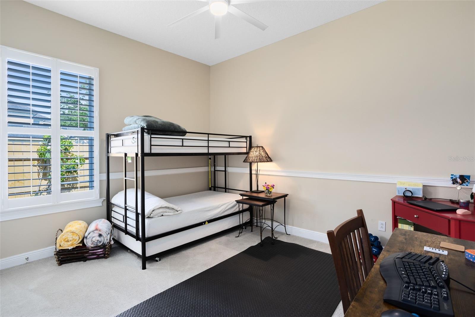 Listing photo id 10 for 5214 Phillips Oaks Lane