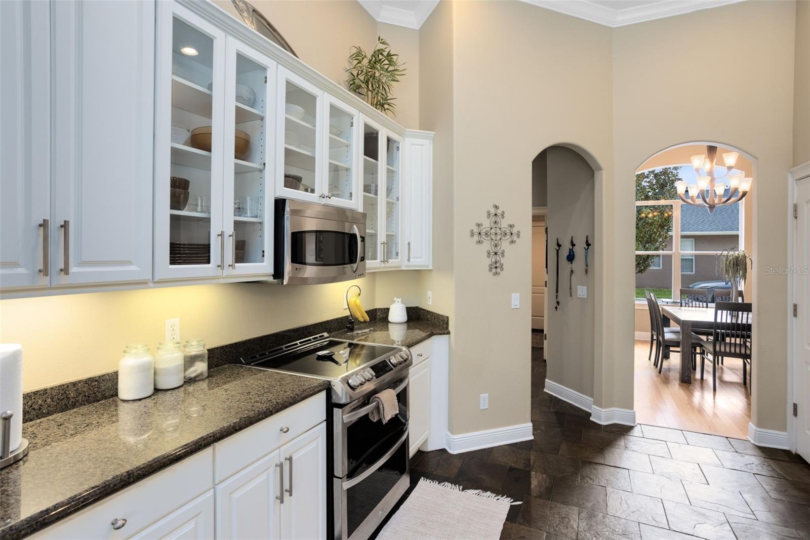 Listing photo id 18 for 5214 Phillips Oaks Lane
