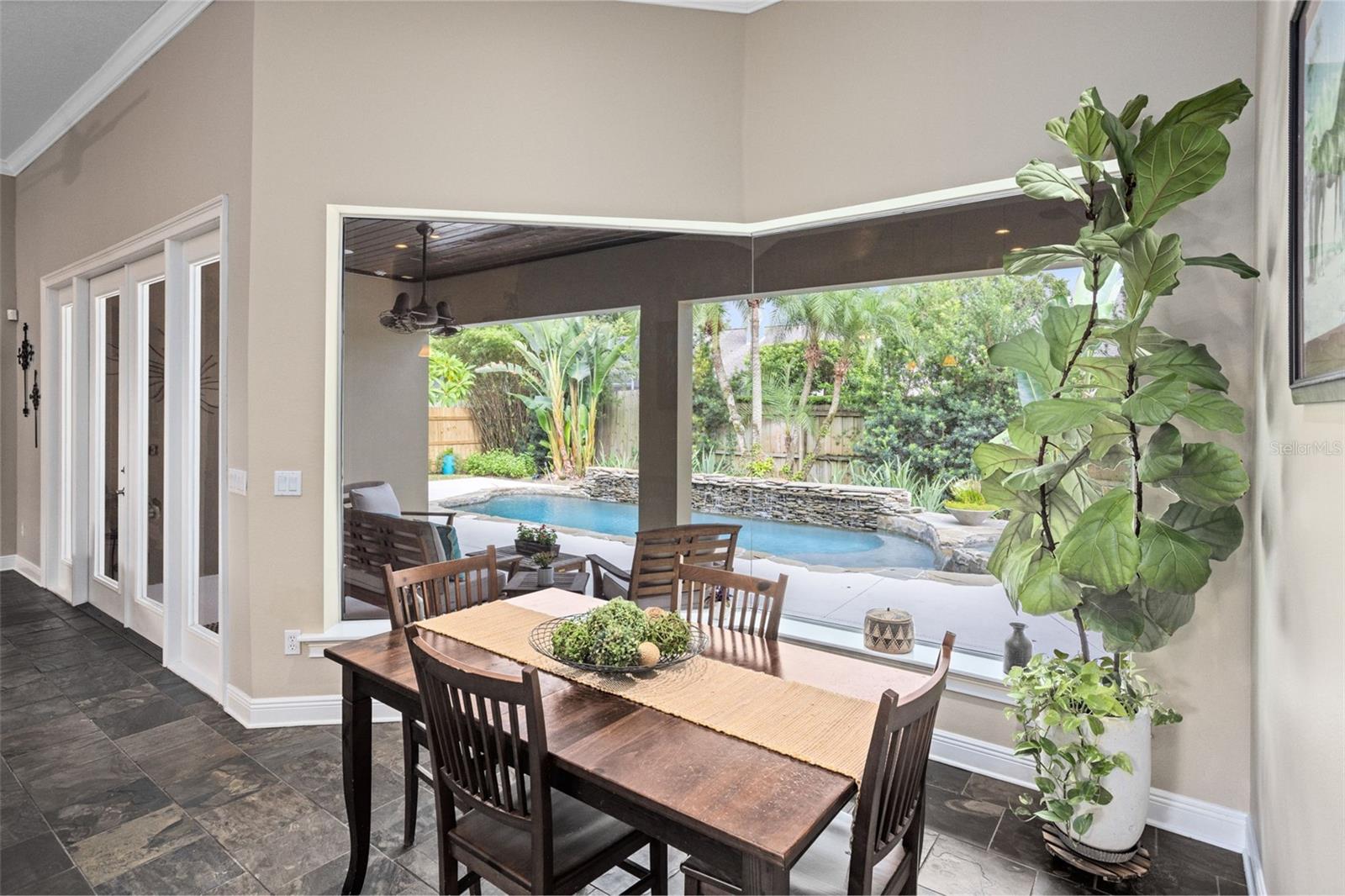 Listing photo id 20 for 5214 Phillips Oaks Lane