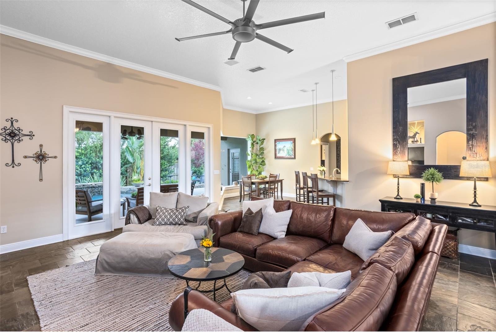 Listing photo id 22 for 5214 Phillips Oaks Lane