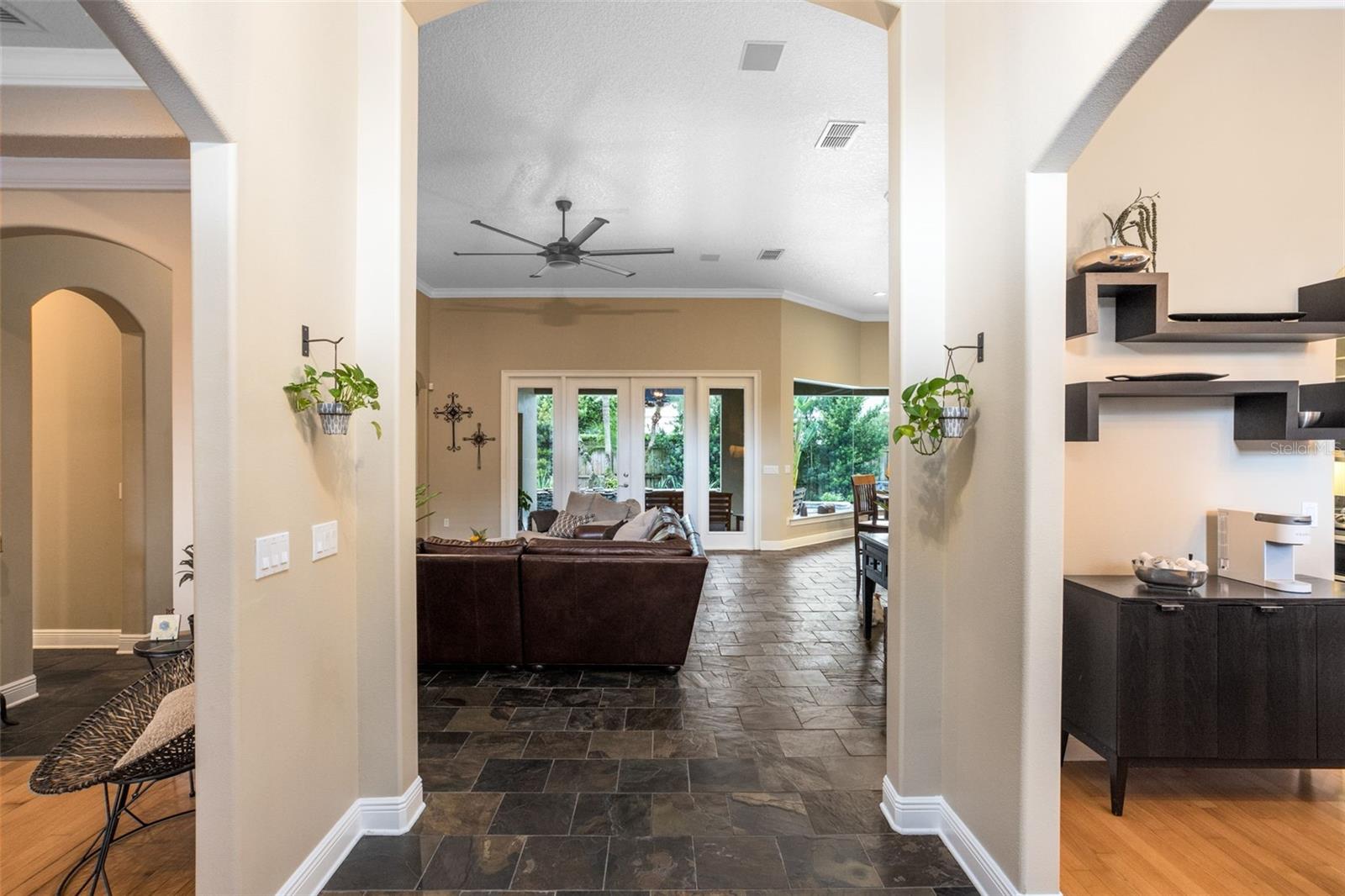 Listing photo id 23 for 5214 Phillips Oaks Lane