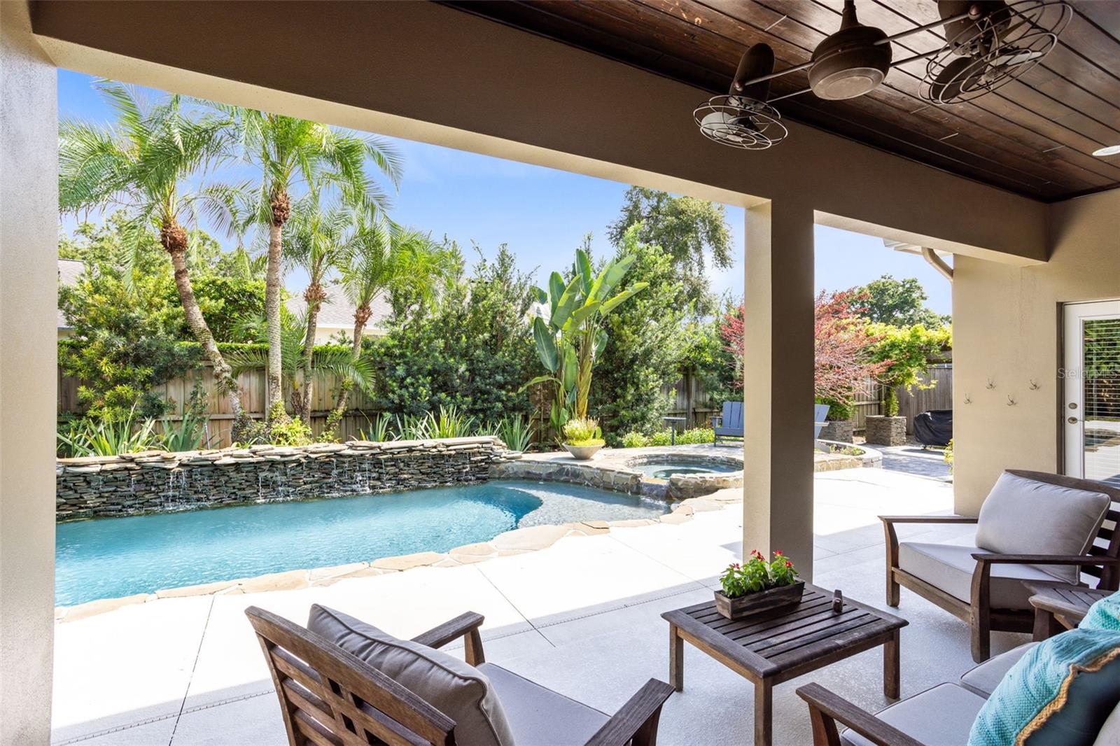 Listing photo id 3 for 5214 Phillips Oaks Lane