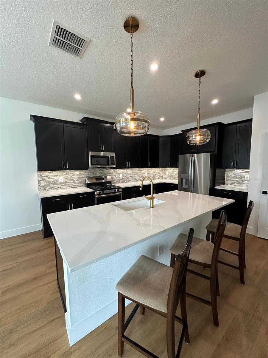 Image 3 of 41 For 7591 Purple Finch Street