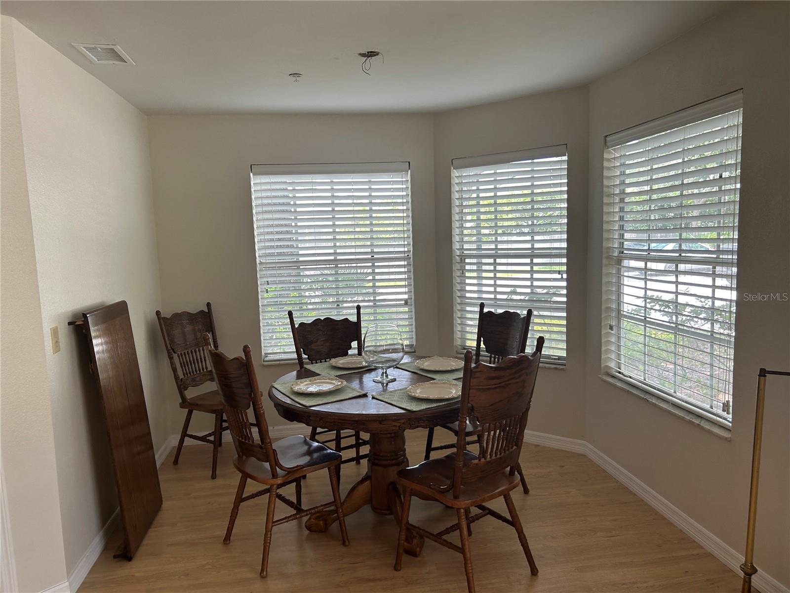 Image 5 of 16 For 900 Northern Dancer Way 102