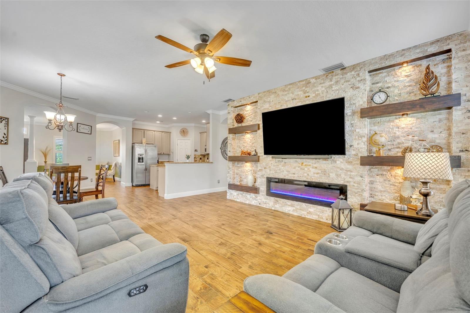 Image 4 of 53 For 231 Nandina Terrace