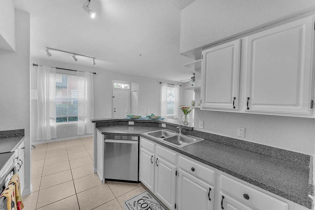 Image 10 of 18 For 6017 Westgate Drive 914