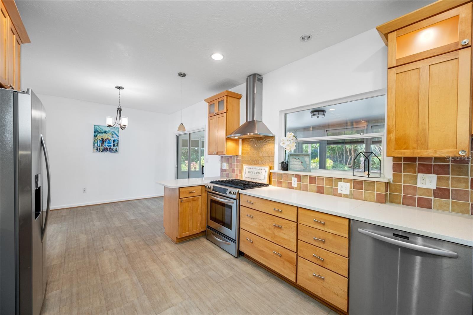Image 15 of 56 For 401 Whitcomb Boulevard