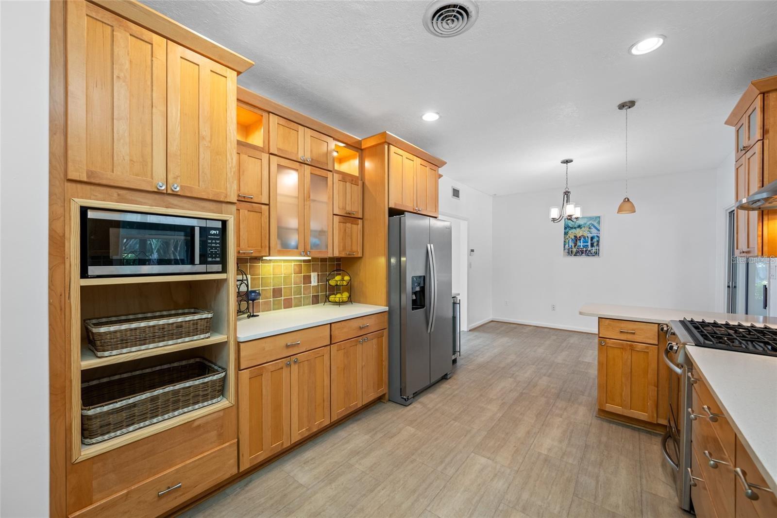 Image 16 of 56 For 401 Whitcomb Boulevard