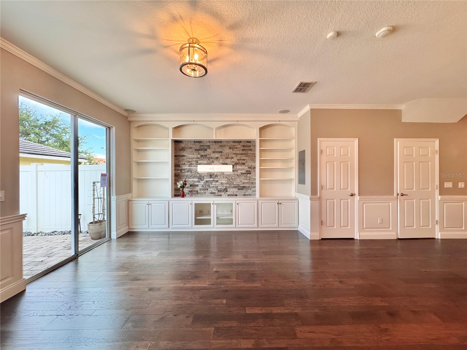 Image 3 of 37 For 7321 Brightland Street