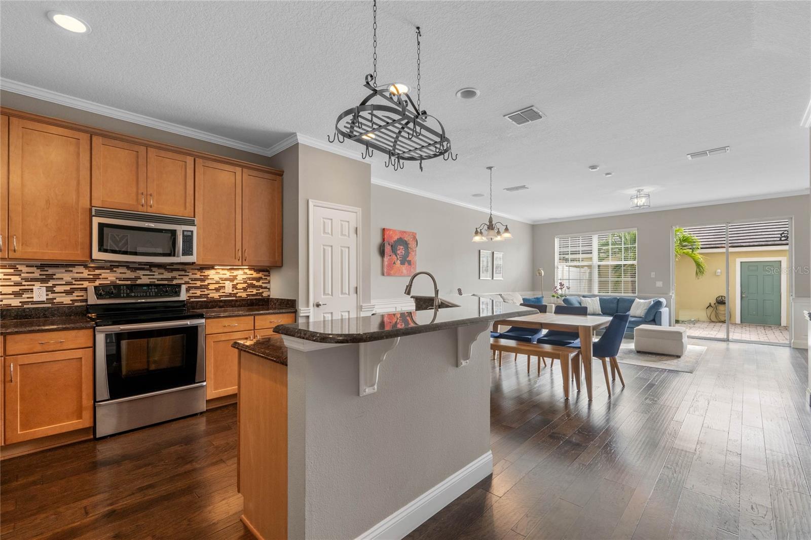 Image 6 of 37 For 7321 Brightland Street