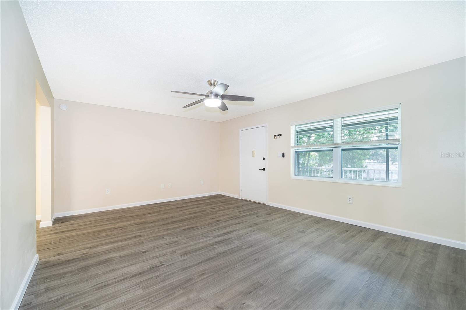 Image 4 of 12 For 700 Airport Boulevard E8
