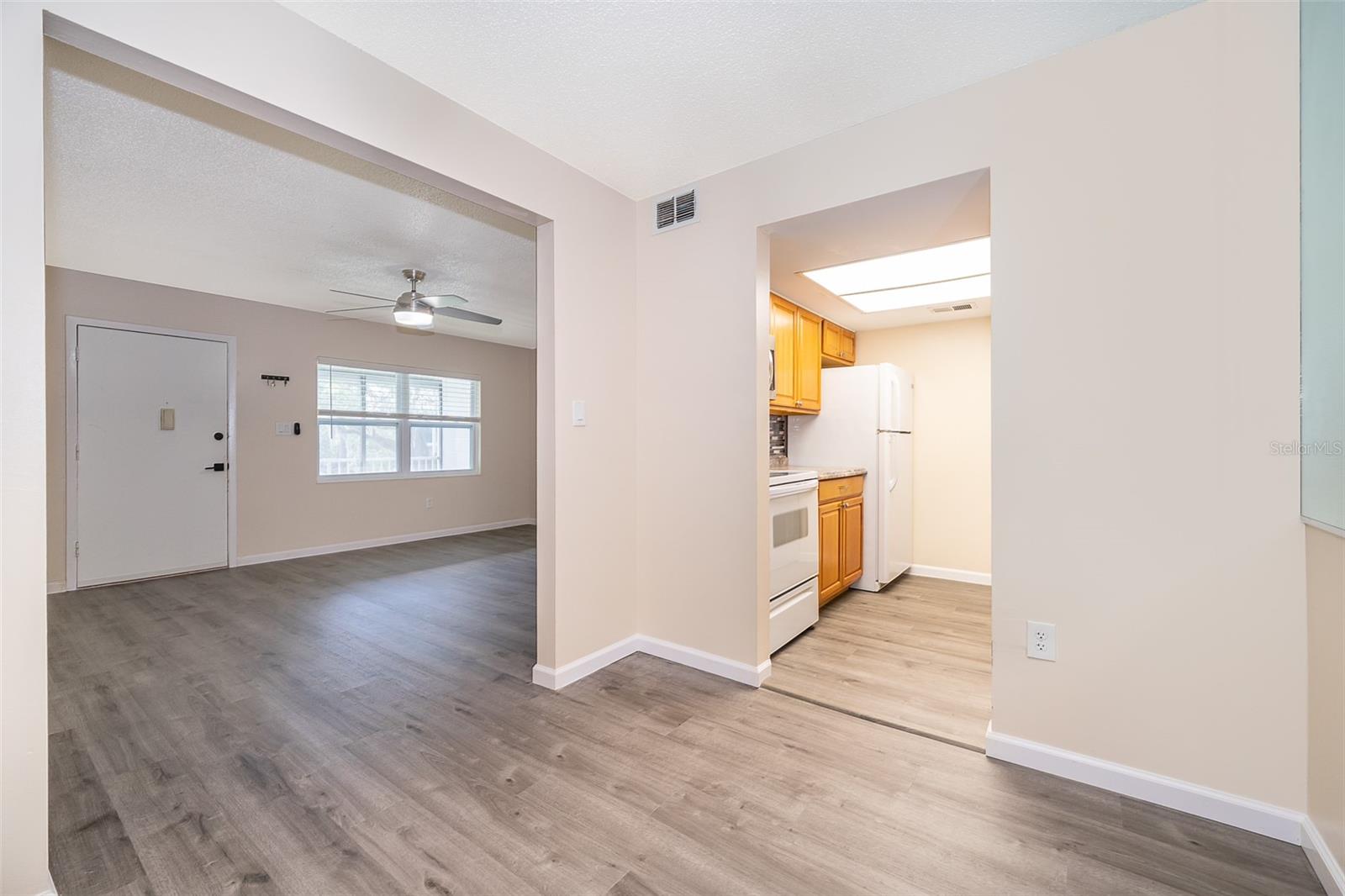 Image 5 of 12 For 700 Airport Boulevard E8