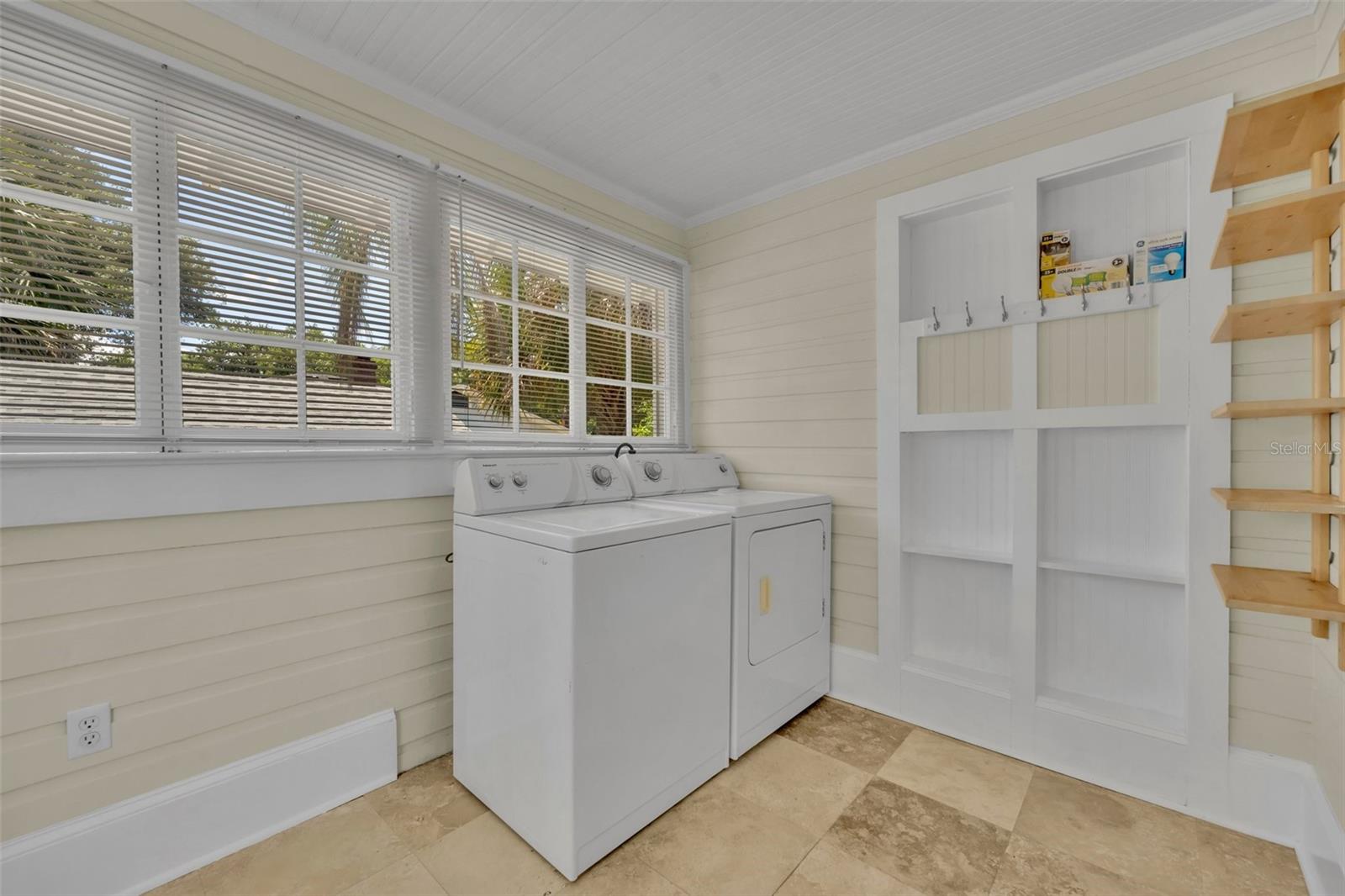 Image 19 of 24 For 1216 Washington Street