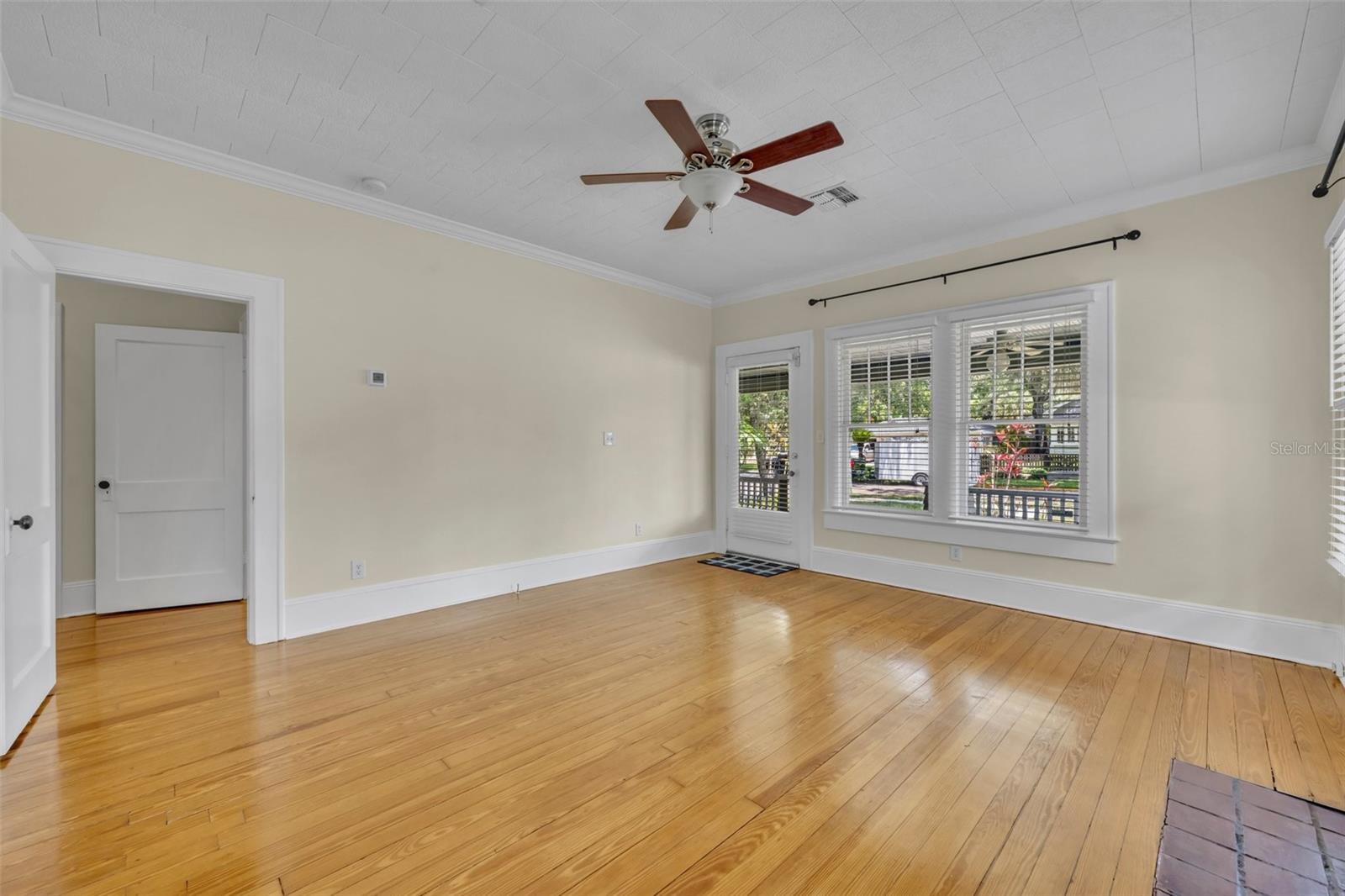 Image 6 of 24 For 1216 Washington Street