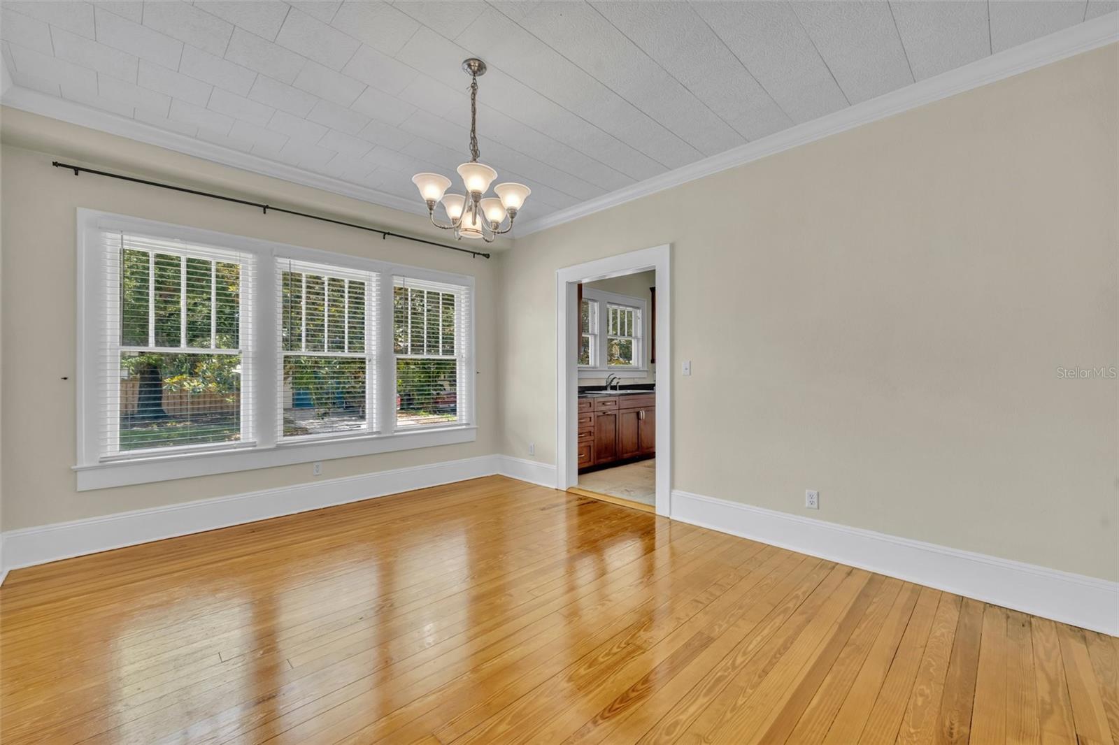 Image 8 of 24 For 1216 Washington Street