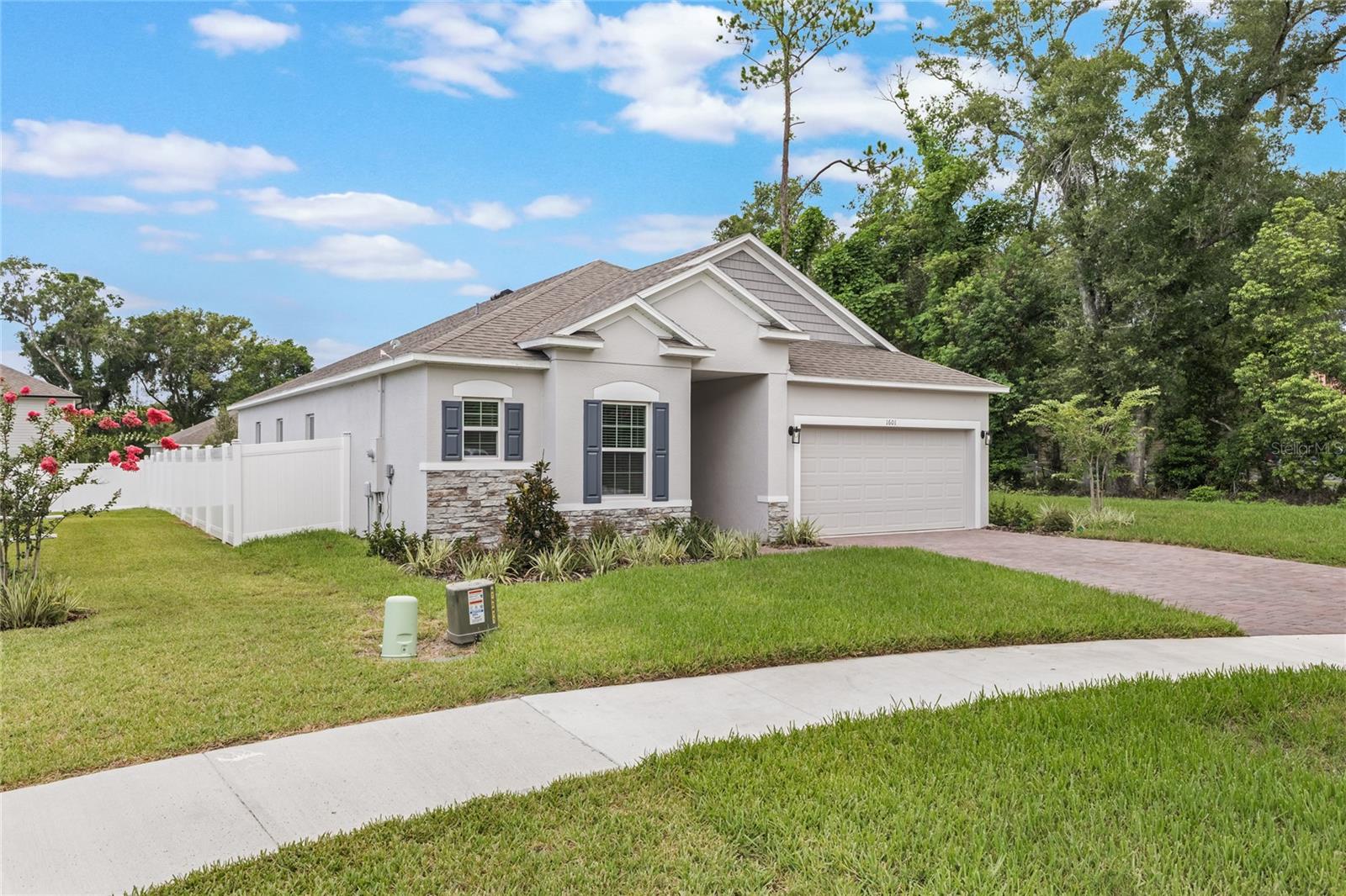 Image 2 of 29 For 1601 Andover Ridge Drive