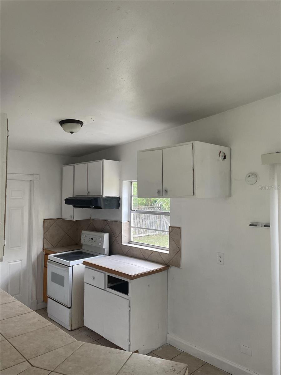 Image 16 of 17 For 4505 Lake Lawn Avenue