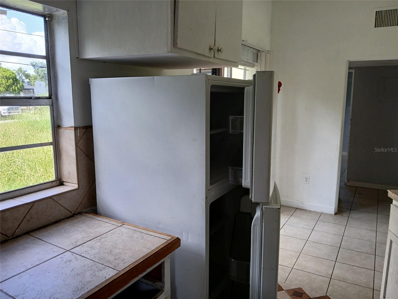 Image 6 of 17 For 4505 Lake Lawn Avenue