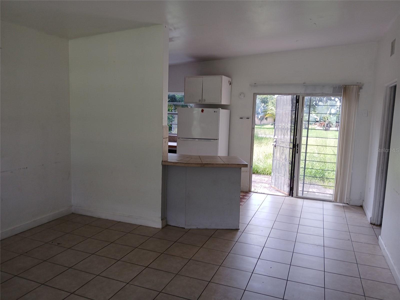 Image 7 of 17 For 4505 Lake Lawn Avenue