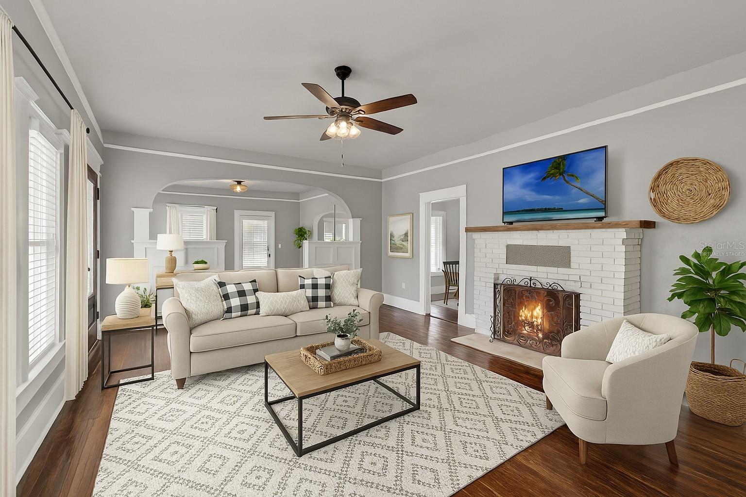 Image 16 of 43 For 211 Cassady Street
