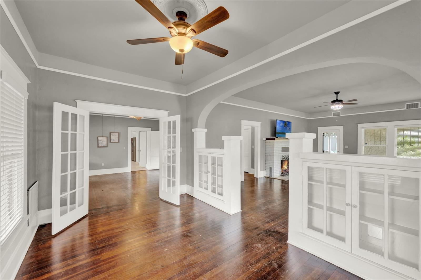 Image 21 of 43 For 211 Cassady Street
